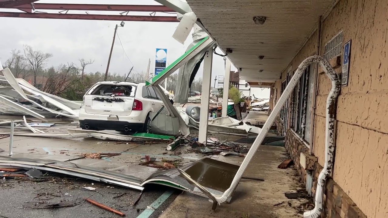 Tornadoes cause damage in Jackson County.
