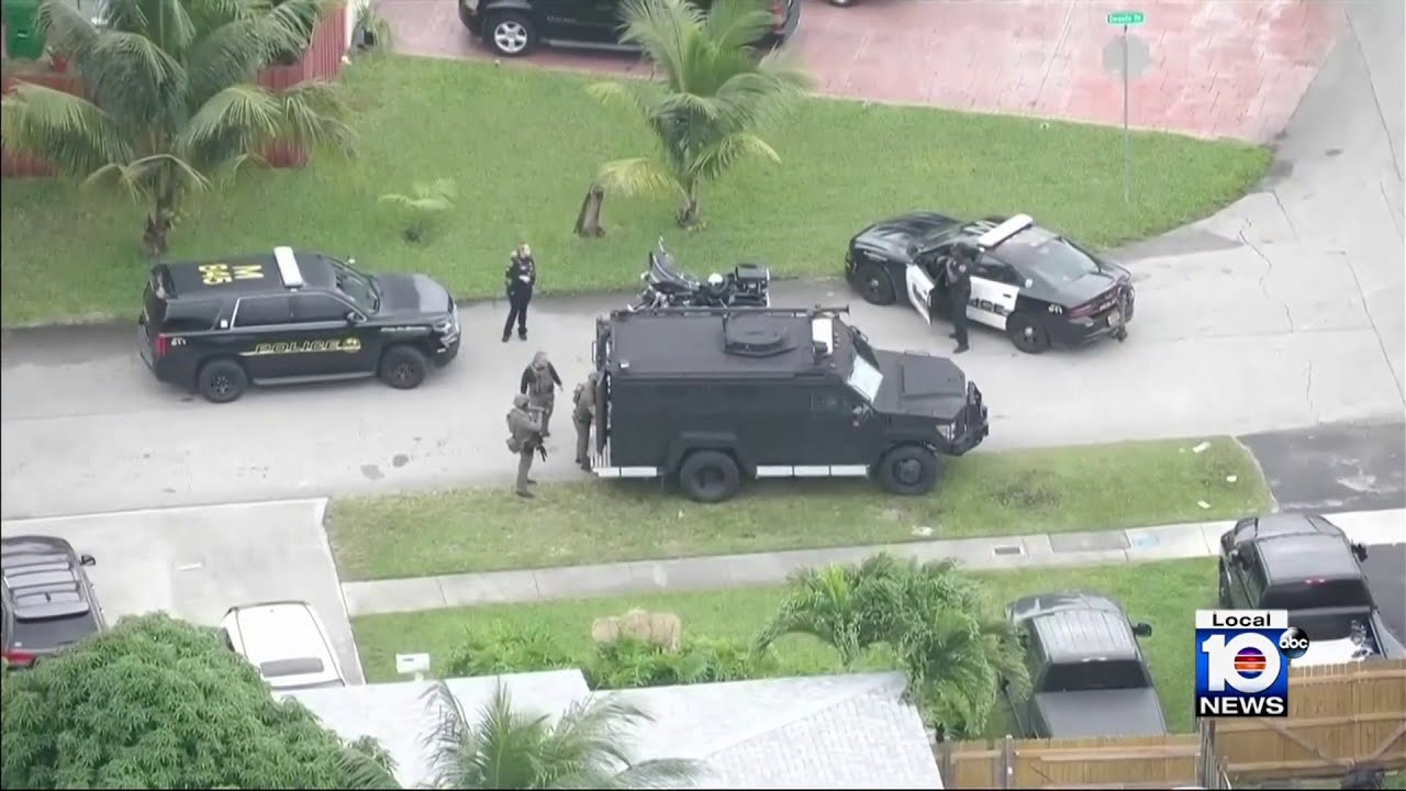Mother fatally shot in front of 2 children outside home in Miramar, police say