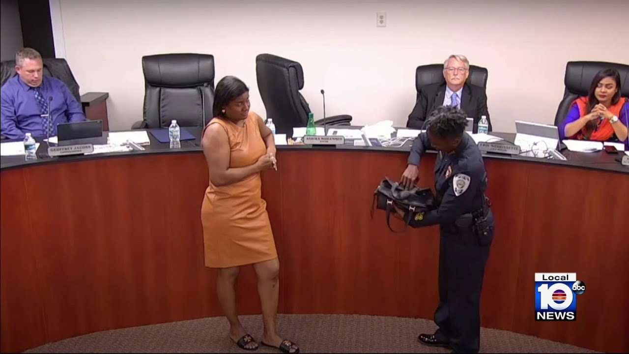 Pembroke Park mayor reacts to commissioner calling cops on her mid-meeting, claiming she had gun