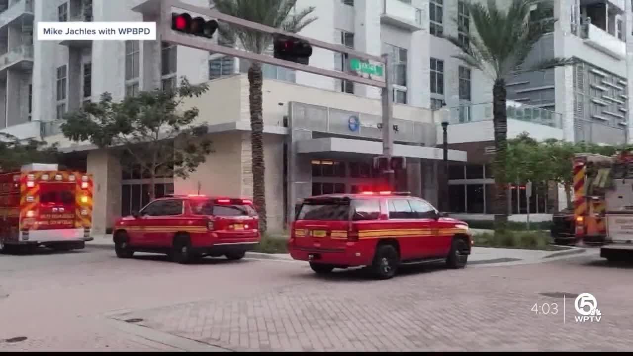 Elevators falls on worker in West Palm Beach parking garage