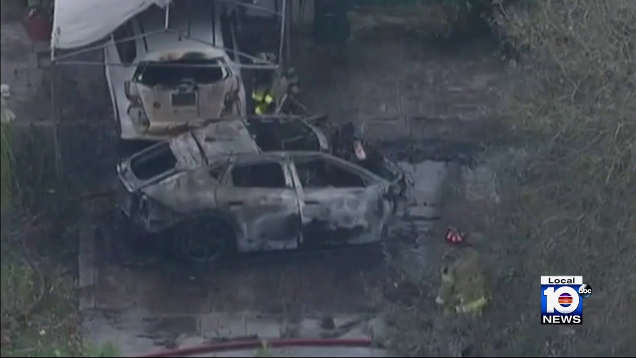 2 killed, 1 critical after fiery crash in Biscayne Park
