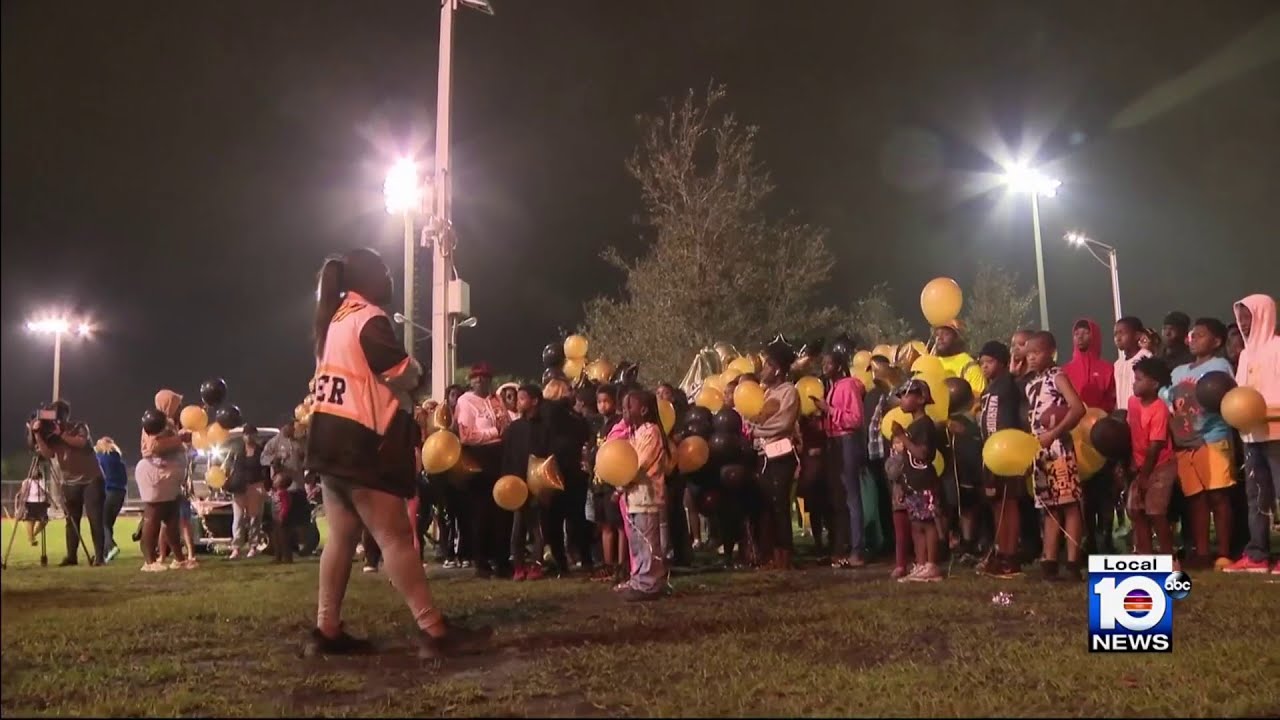 Family, friends hold vigil for teen fatally shot while playing video games inside Miami Gardens …