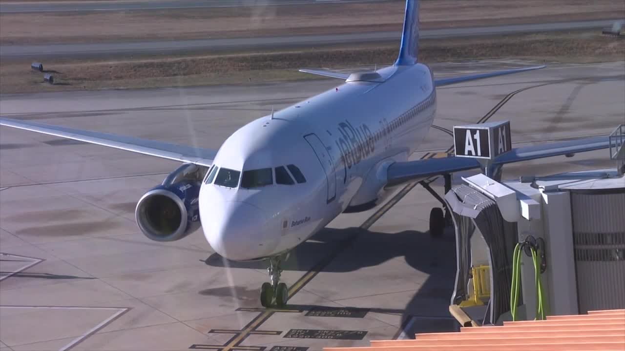 WATCH: Full Video of JetBlue arriving at Tallahassee International Airport