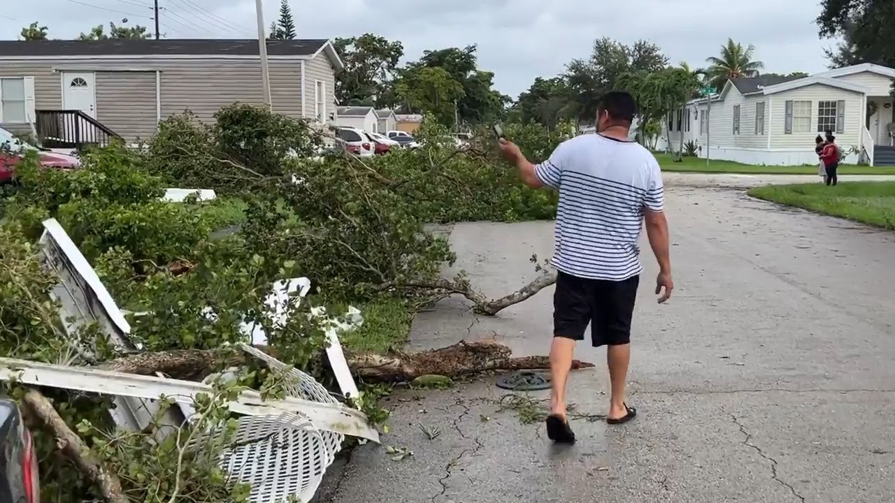 Davie trailer park gets hit with tornado as Hurricane Ian approaches Florida