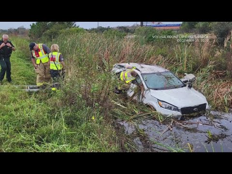 Jacksonville woman and children rescued after Christmas Day crash on I-95 in Volusia County