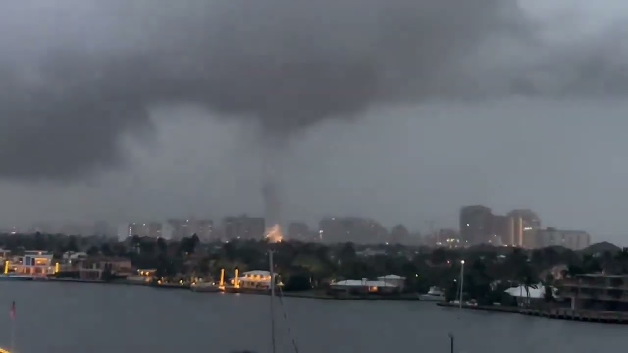 Tornado in Ft Lauderdale  Just north of FLL airport