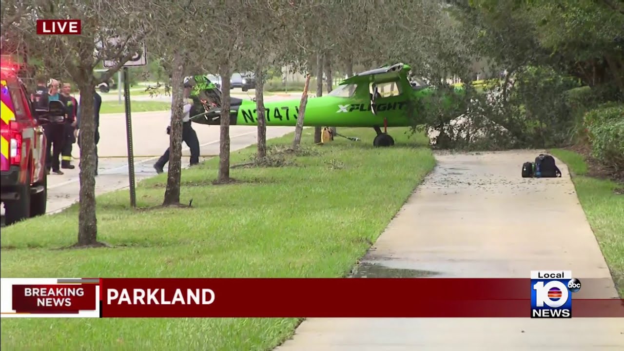 Small plane makes emergency landing on road in Parkland