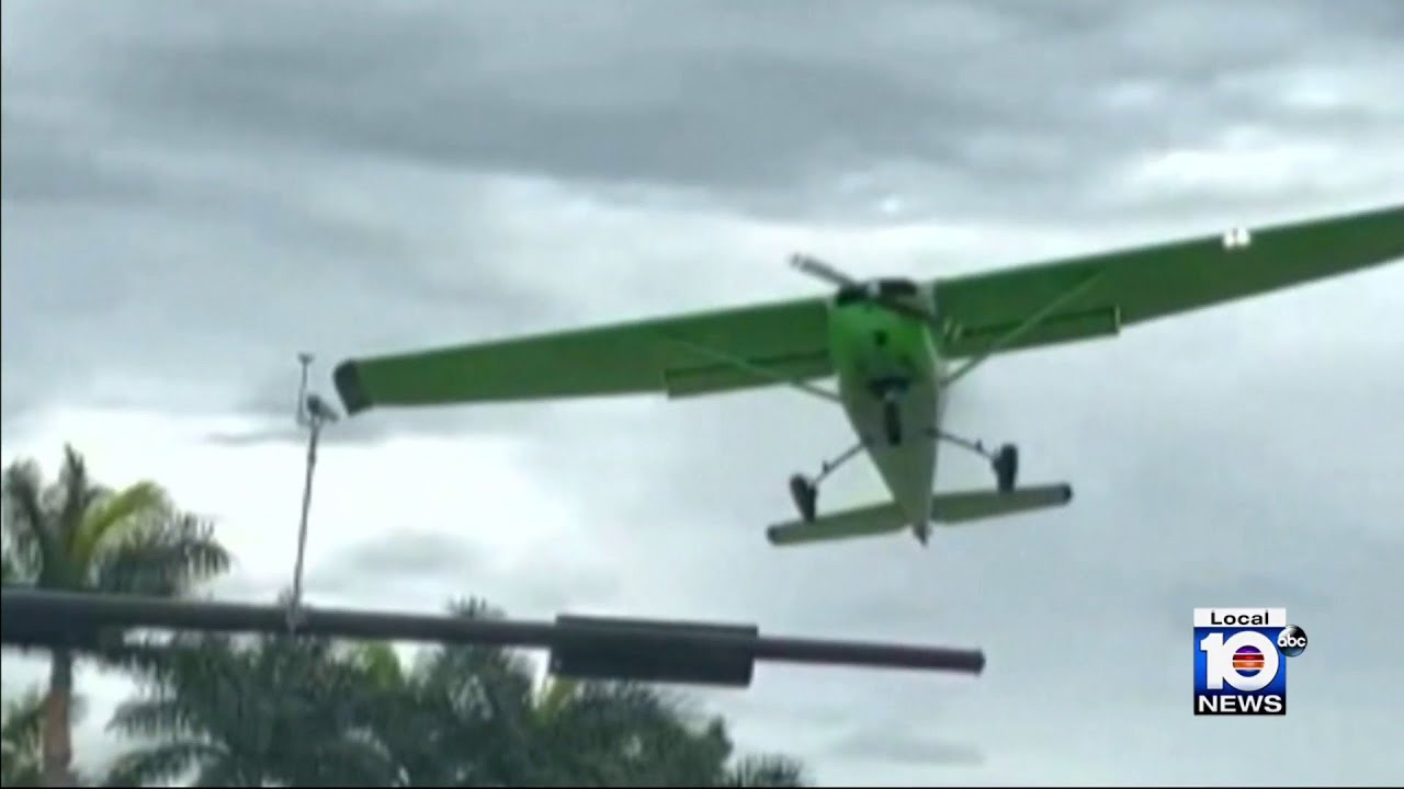 Video shows single-engine plane make emergency landing on Broward road