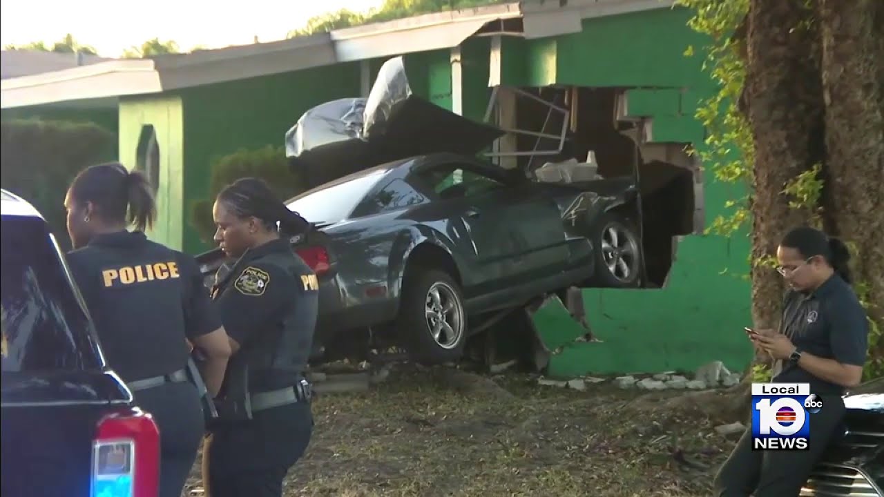 Video shows teen driver slam Mustang into side of Miramar home