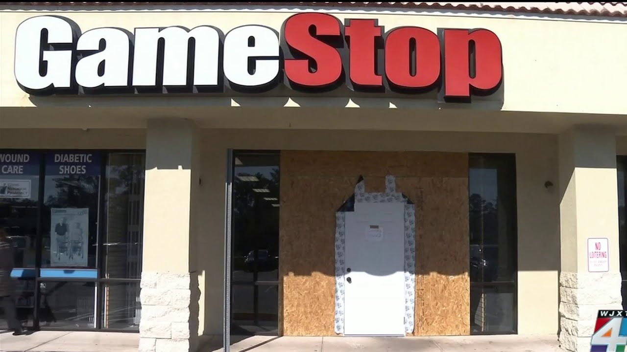Video shows car ram window of GameStop on Westside during robbery; 2 other Jacksonville stores hit