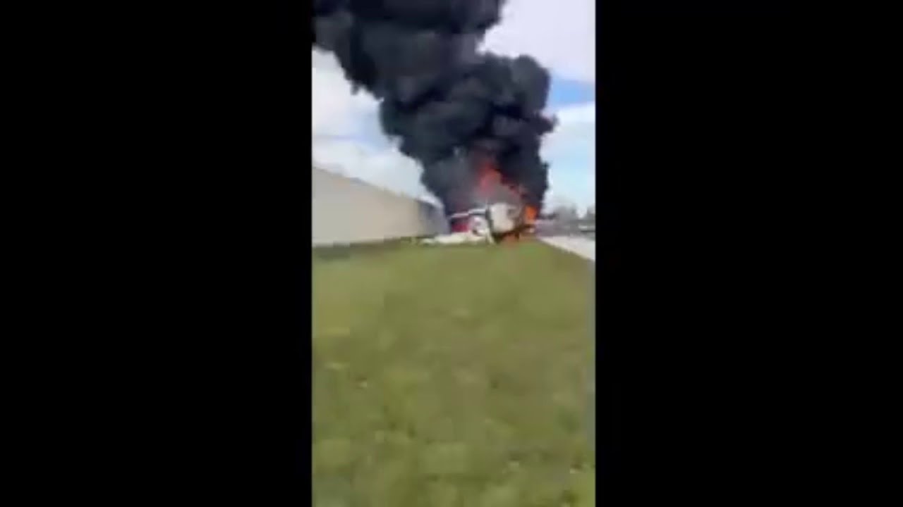 Video shows good Samaritan respond to fatal plane crash near Naples (Courtesy: Kyle Cavaliere)
