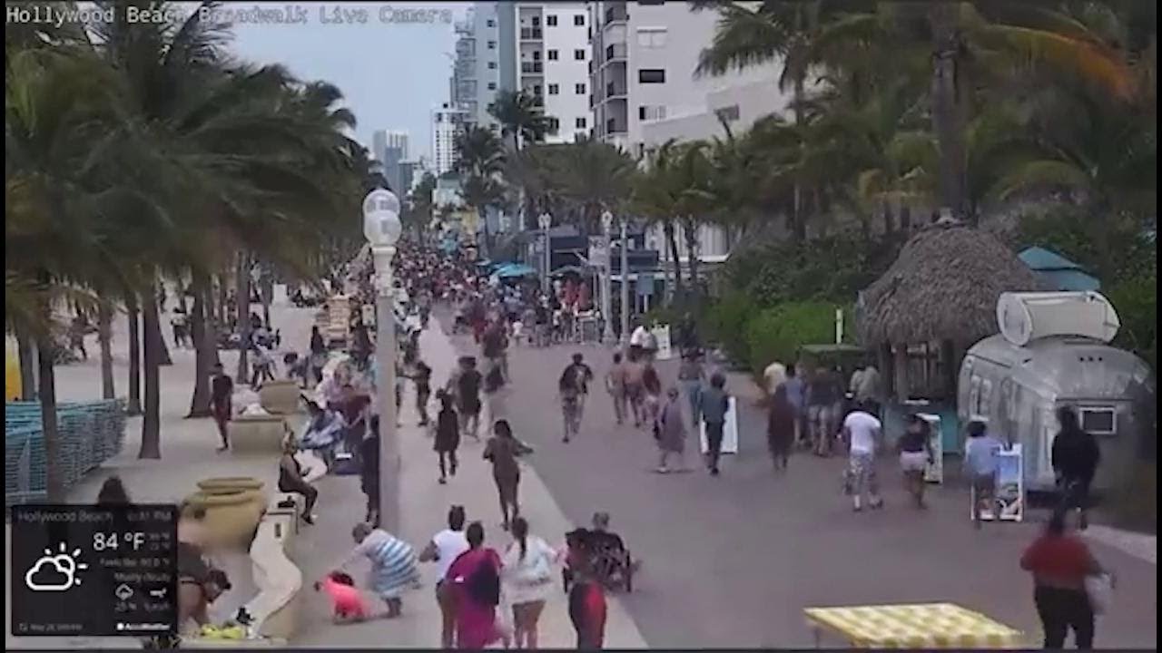 Florida, sparatoria a Hollywood Beach: la folla in fuga dopo gli spari