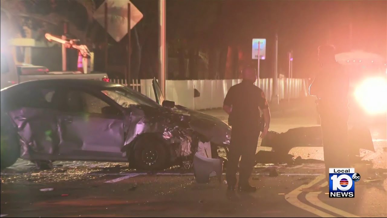 Police officer, 2 others injured following crash in Miami