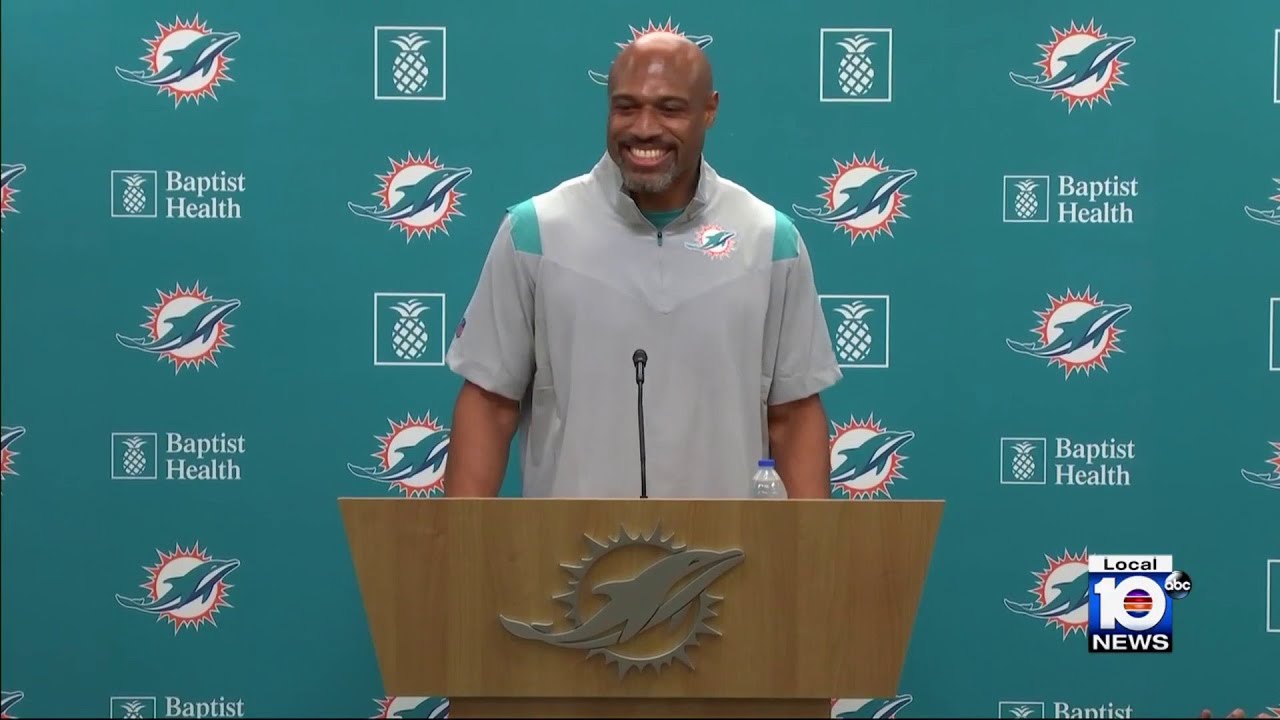 Miami Dolphins introduce new defensive coordinator Anthony Weaver