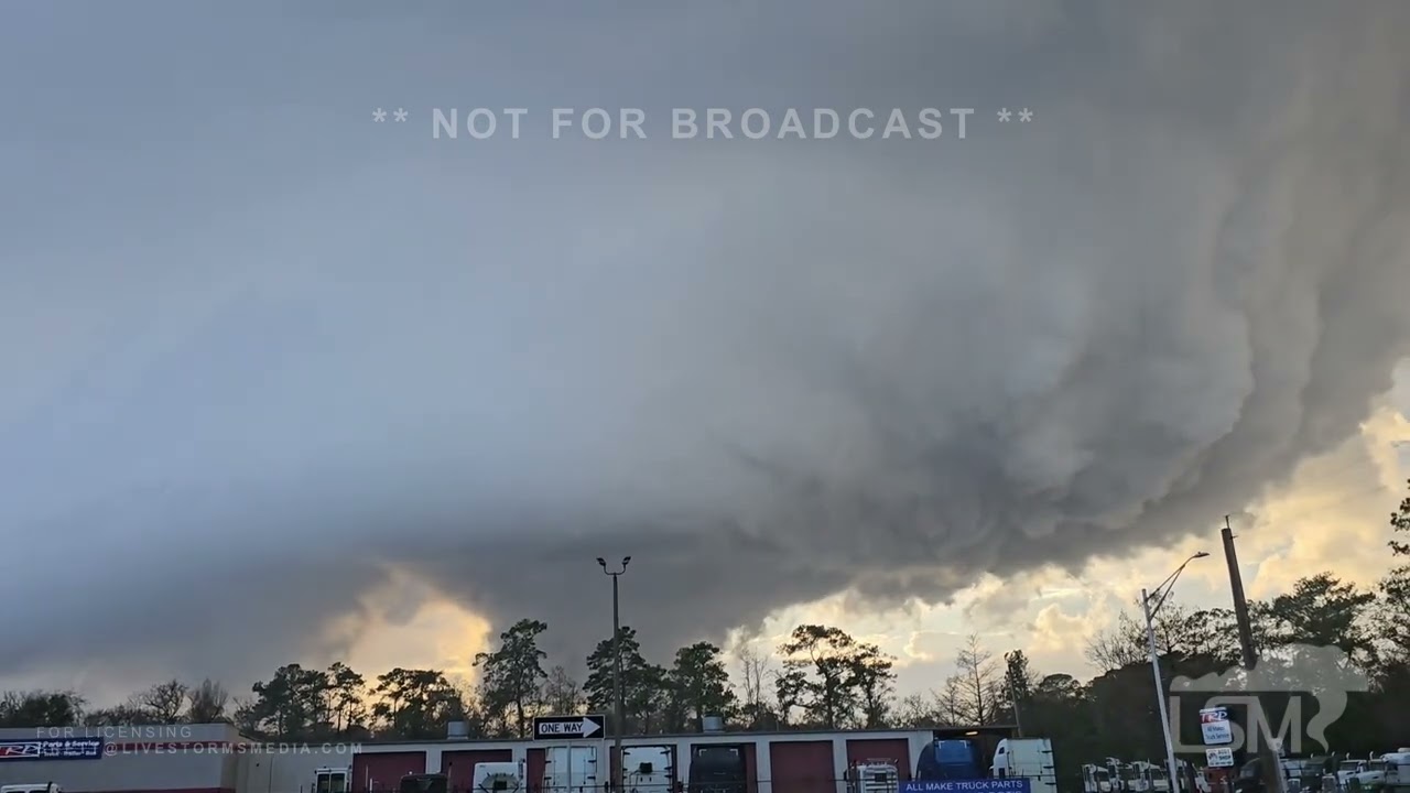 02-04-2024 Jacksonville, Florida – Funnel Cloud / Possible Tornado – Storm Structure