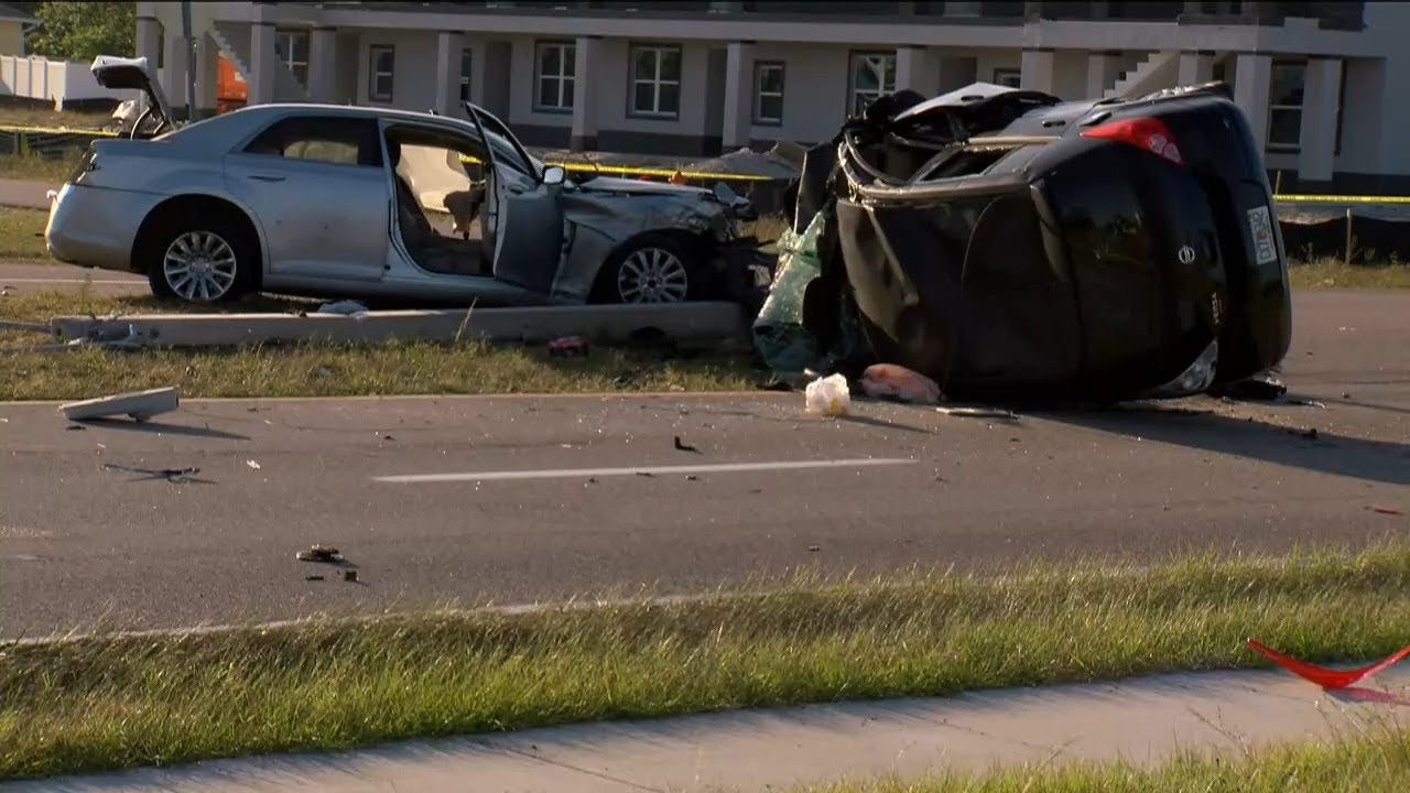 Cape Coral crash closes road for over 6 hours