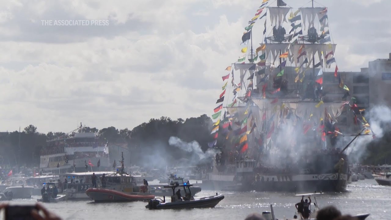 Thousands invade Tampa for the annual Gasparilla Pirate Festival