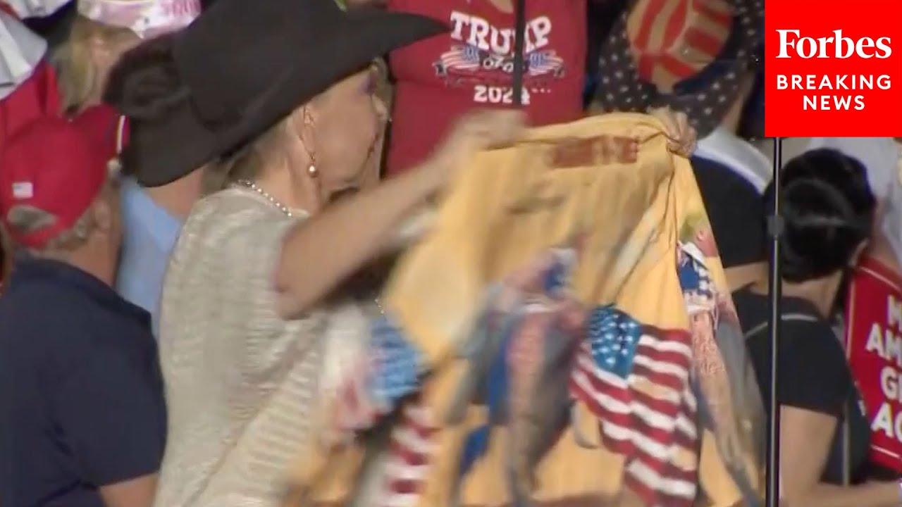'I Want To Show You This Jacket My Friend Made': Roseanne Barr Speaks At Trump Florida Rally