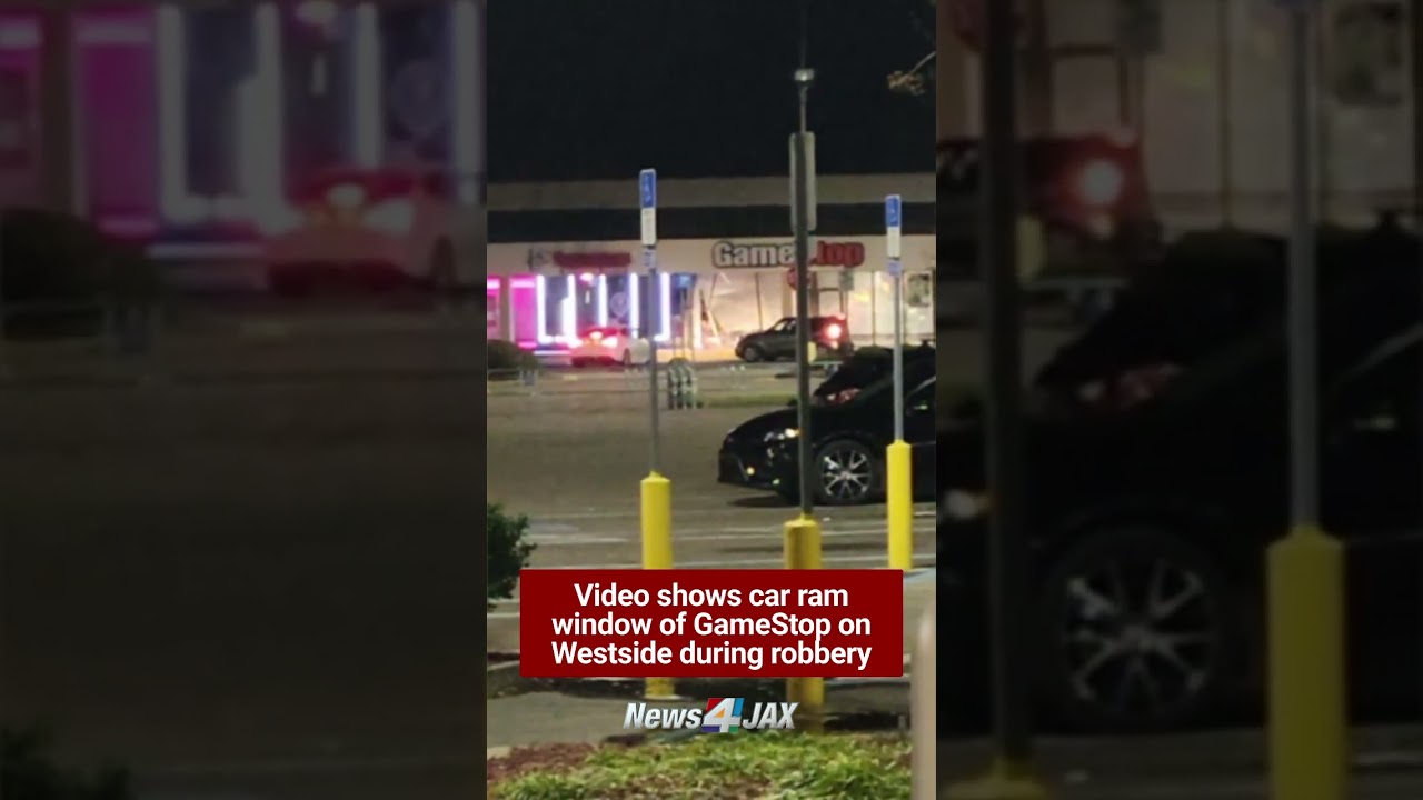 Car rams window of #Jacksonville #GameStop during robbery | News4JAX.com