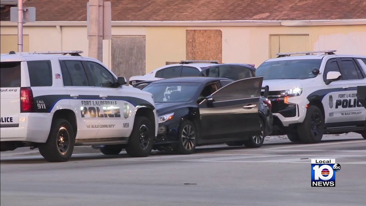 Suspect in custody after carjacking, police chase in Fort Lauderdale