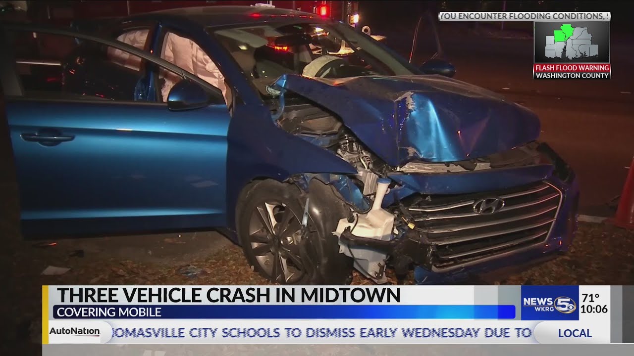 VIDEO:   Traffic Alert: 3 car accident on Florida St. at Springhill Rd. in Mobile